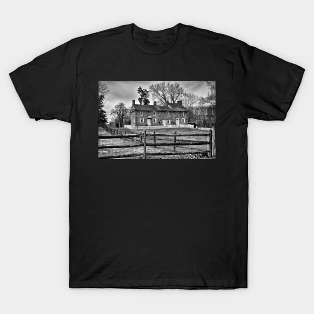 Thompson Neely House In Black And White T-Shirt by JimDeFazioPhotography